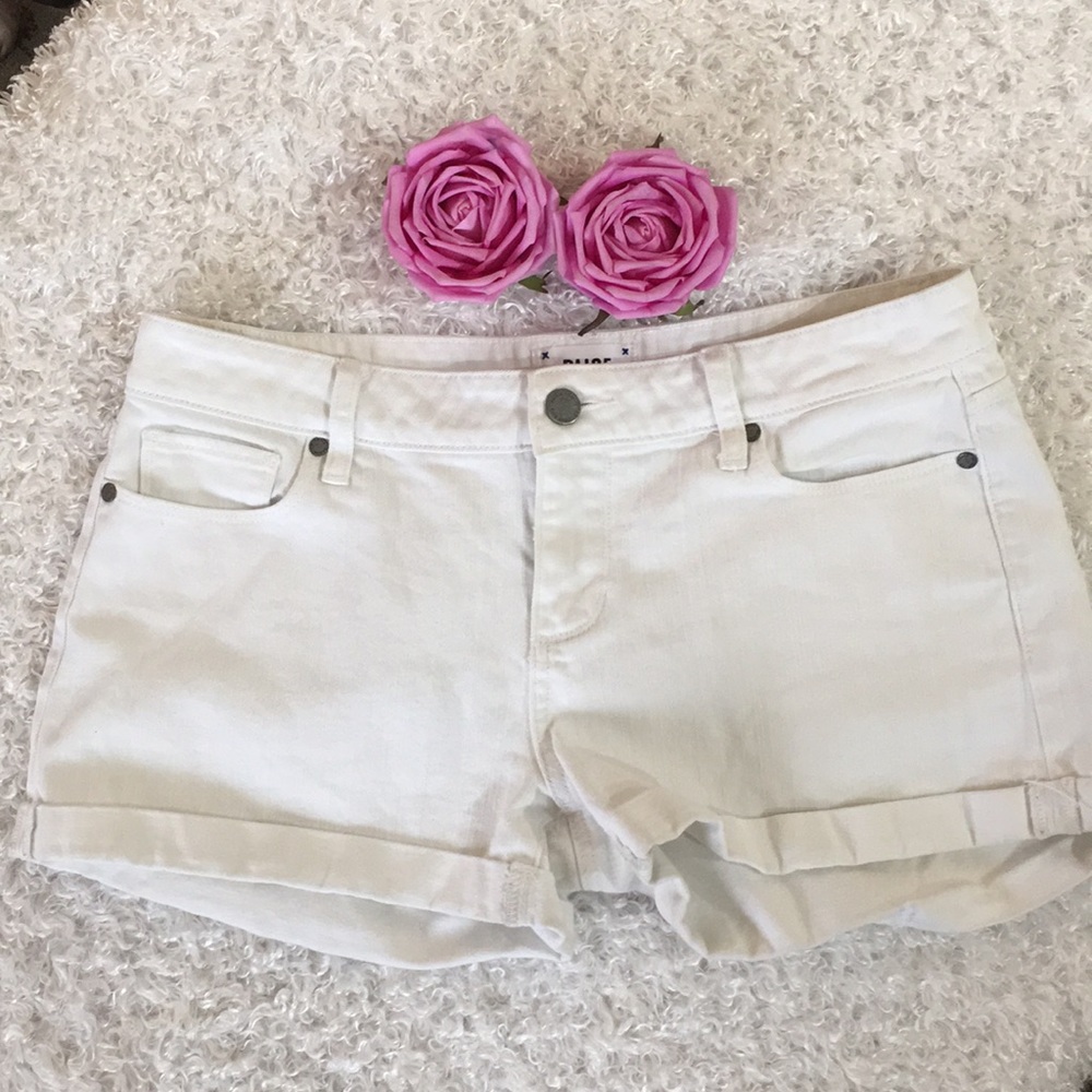 Paige • White denim shorts . Size 28